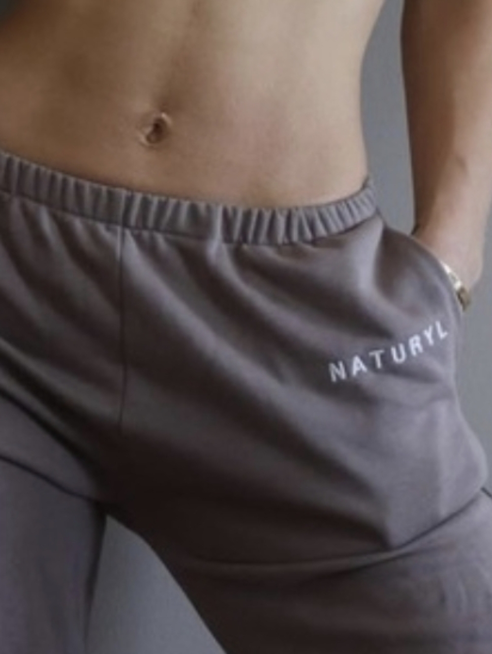 Naturyl Sweatpants By Niykee Heaton Essentials In Mocha Tan Joggers Small